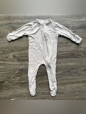 Kyte Baby One Piece Footed Romper 0-3 Months Unisex Beige Long Sleeve Bamboo